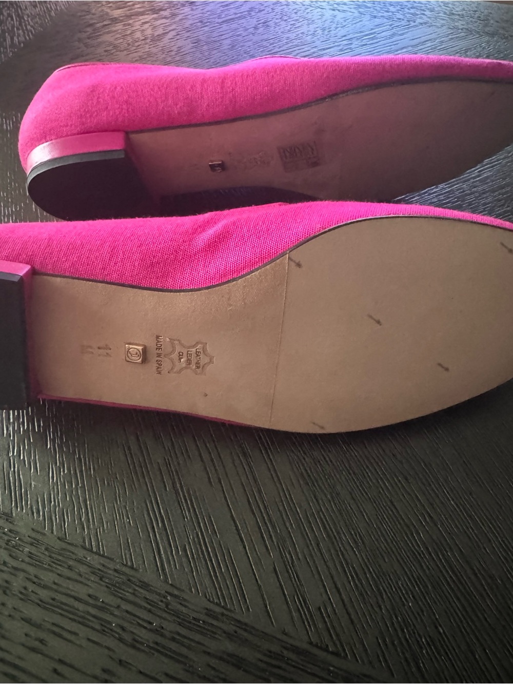 Women's Fuchsia Slip-On Flats with Embroidered Bee and 'Happy' Accent - Picture 6 of 10